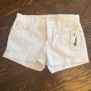Old Navy Boyfriend Shorts in white